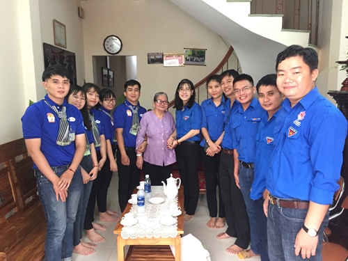 Tuổi trẻ TP Hồ Chí Minh thực hiện nhiều hoạt động tình nguyện uống nước nhớ nguồn